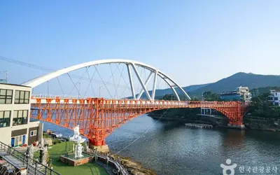 저도 콰이강의다리 스카이워크 — 창원 관광지