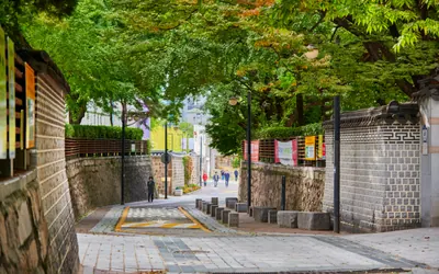 북촌한옥마을 (북촌로11길) — 서울 관광지