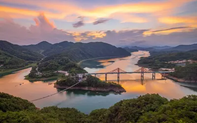 옥순봉 출렁다리 — 제천 관광지