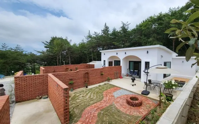 고창 델루나관광펜션 수영장