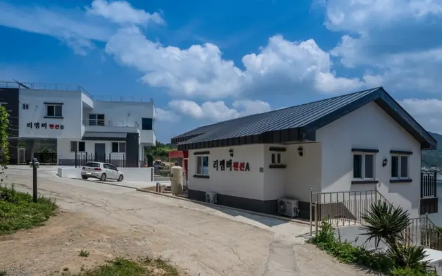 거제도 리멤버펜션 외관