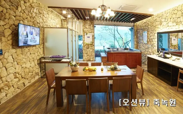 담양 퀸즈캐슬펜션&글램핑 조식·레스토랑