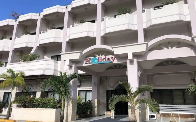 Holiday Saipan Hotel — Saipan Hotel