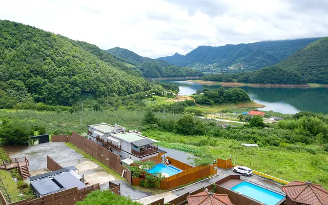 충주 아침호수스파펜션 — 충주 펜션