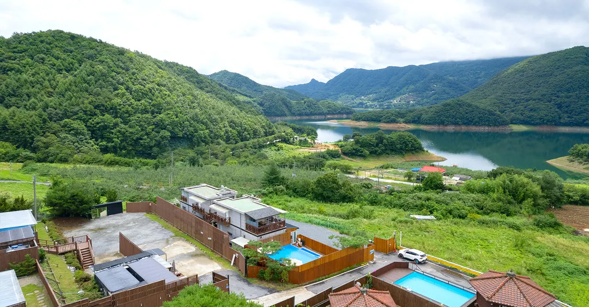 충주 아침호수스파펜션 대표 사진