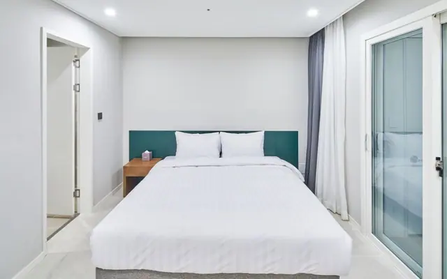 르부르 낙산 객실