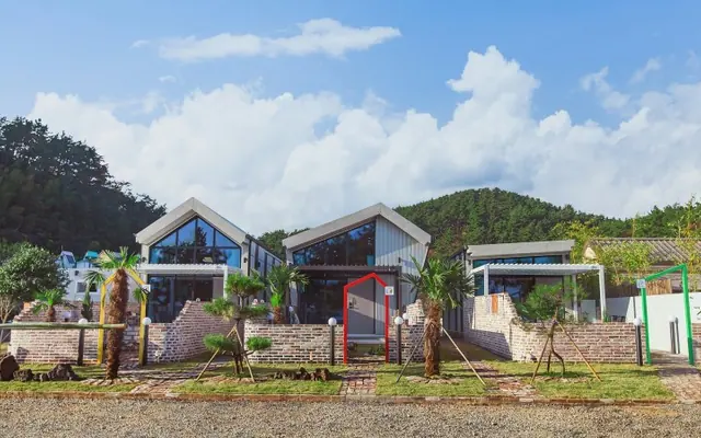 거제도 신축 프롬가든펜션 외관