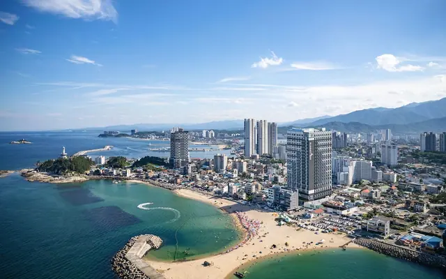 어반스테이 속초등대해변 전망