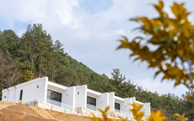 완도 공간속의집 개별자쿠지 외관