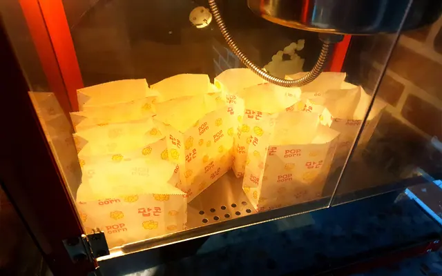 포항 죽도동 YAJA 포항 쌍용사거리점 조식·레스토랑