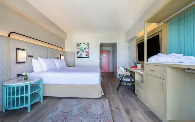 Crowne Plaza Resort Saipan Rooms