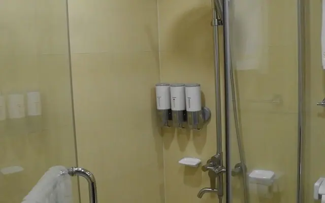 Serenti Hotel Saipan 浴室