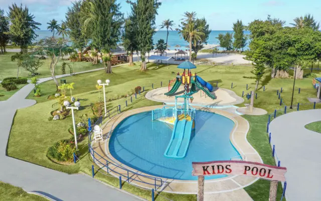 Crowne Plaza Resort Saipan Pool