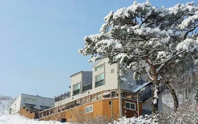 평창 대관령모던빌펜션 외관