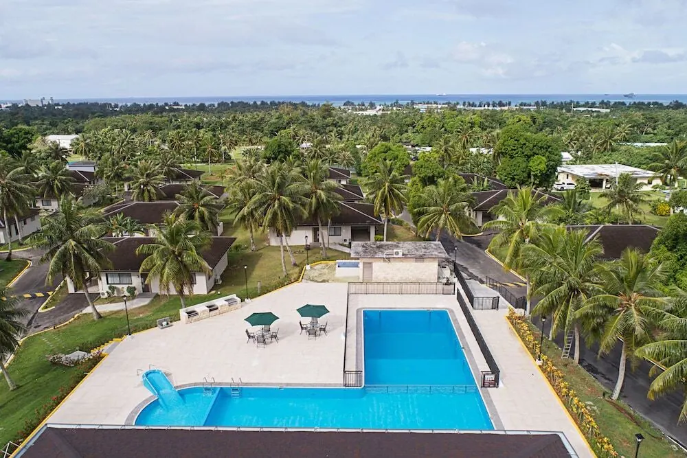 Pacific Palm Resort Exterior