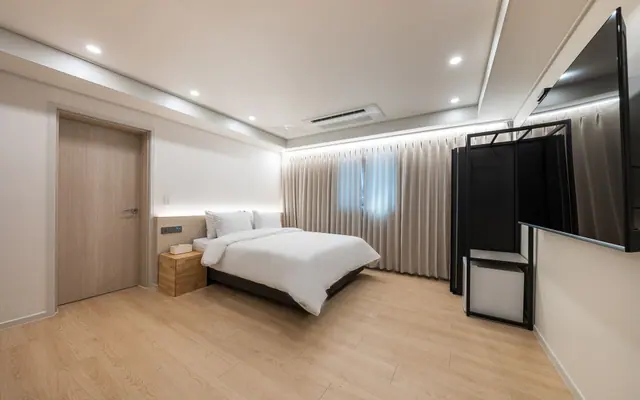 목포 호텔 레스트 평화광장점(REST HOTEL) — 목포 호텔