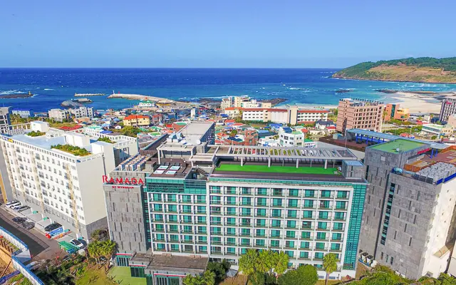 라마다 바이 윈덤 제주 더 함덕호텔 — 제주 서부 호텔