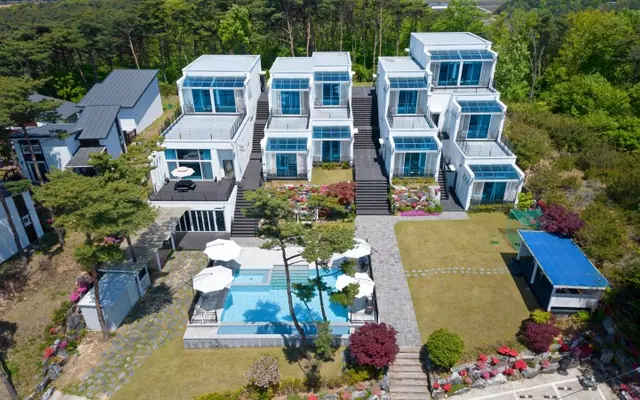 태안(안면도) 미씨엘로펜션 외관