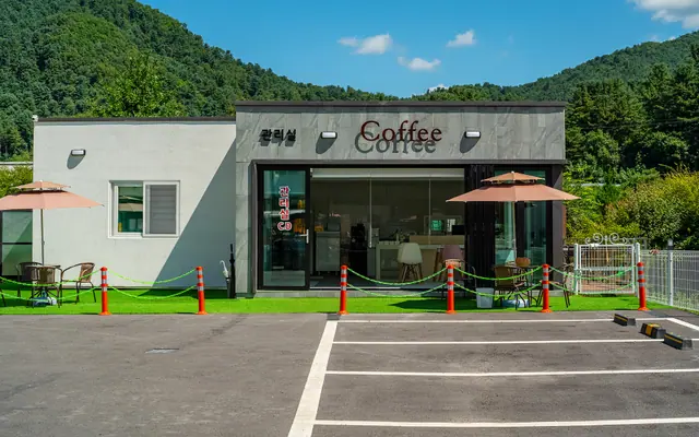 가평 라라키즈풀빌라 외관