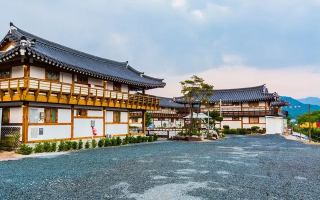 경주 서남산 한옥스테이 펜션 외관
