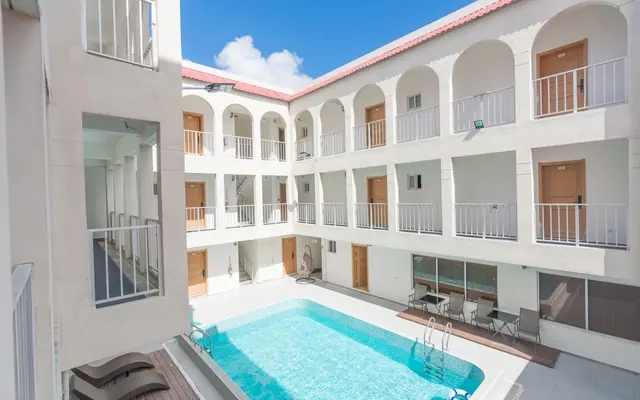 Seabreeze Garden Pool