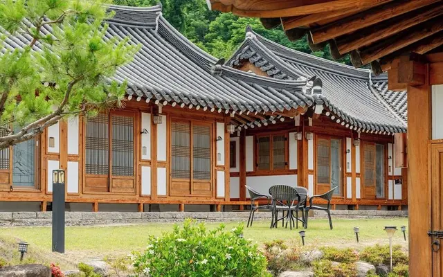 경주 한옥호텔 춘추관 — 경주 한옥