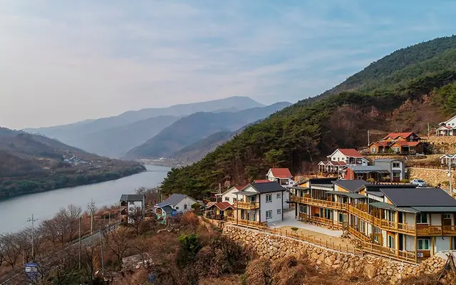 구례 섬진강나루펜션 전망