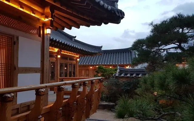 위연재 한옥스테이 — 경주 한옥