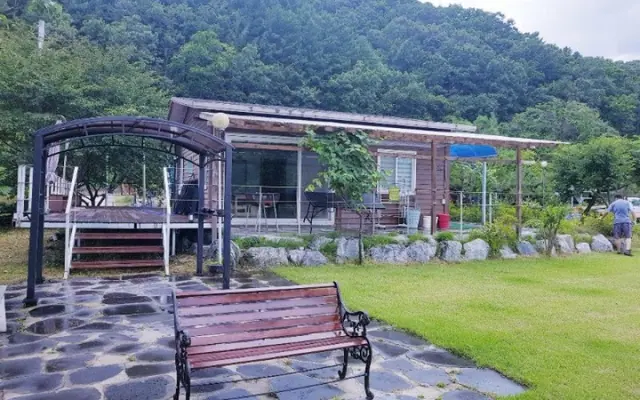 충주 강변의하루펜션 사우나·스파
