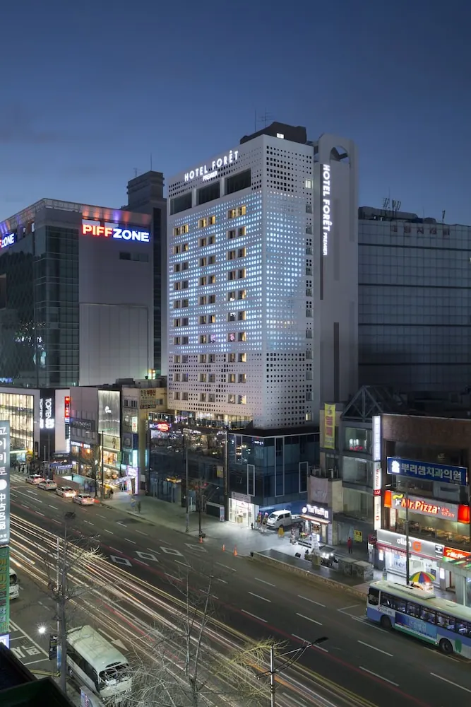 호텔포레 프리미어 남포점 외관