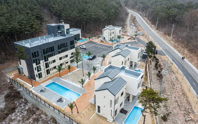 서산(대산) 더온관광호텔 외관