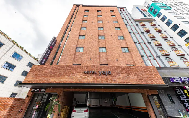 순천 YAJA 순천조례점 외관