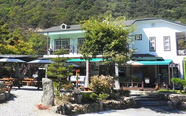 제천 한솔펜션(월악산 송계계곡) 조식·레스토랑