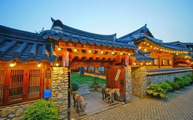 한옥 고을 — 전주 한옥