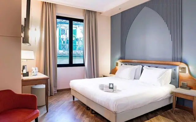 B&B 호텔 피렌체 라우루스 알 두오모 — 피렌체 호텔
