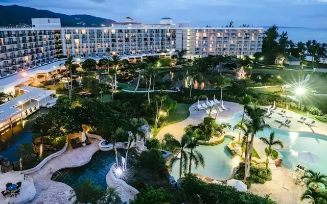 Mariana's Beach Resort — Saipan Resort