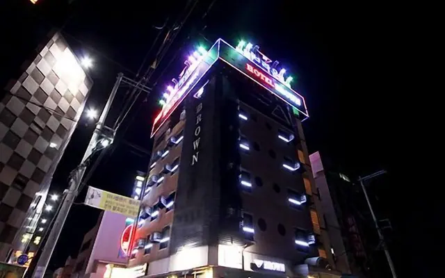 브라운 호텔 — 순천 호텔