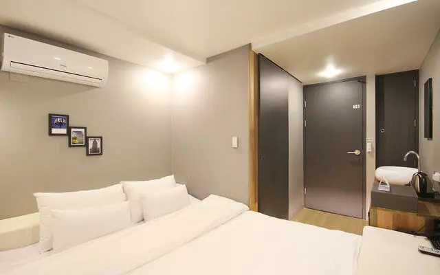 부산역 그레이 객실