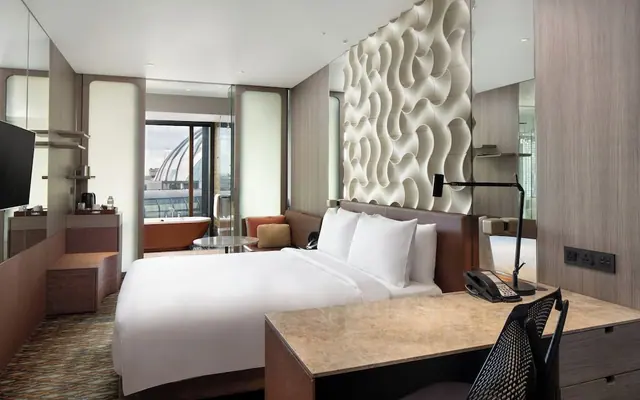 크라운 플라자 창이 공항 바이 IHG 객실