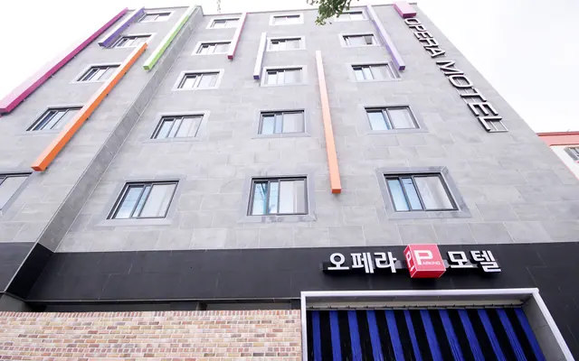 남원 오페라 외관
