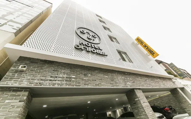 호텔 여기어때 충장로점 외관