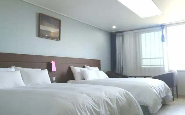더스테이센추리호텔 객실
