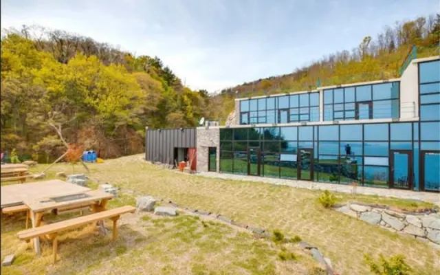 영덕 바품힐펜션 외관